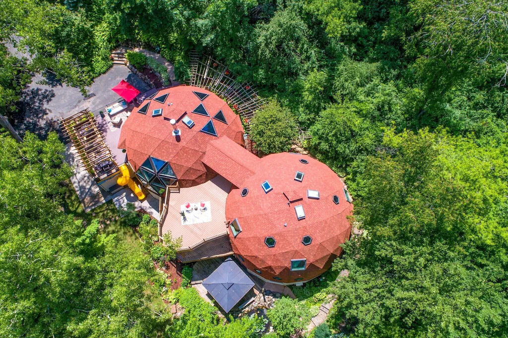 An architectural fantasy that would make any old square house look boring.