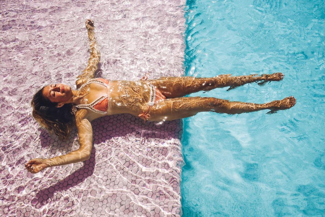 Very instagrammable pool!
