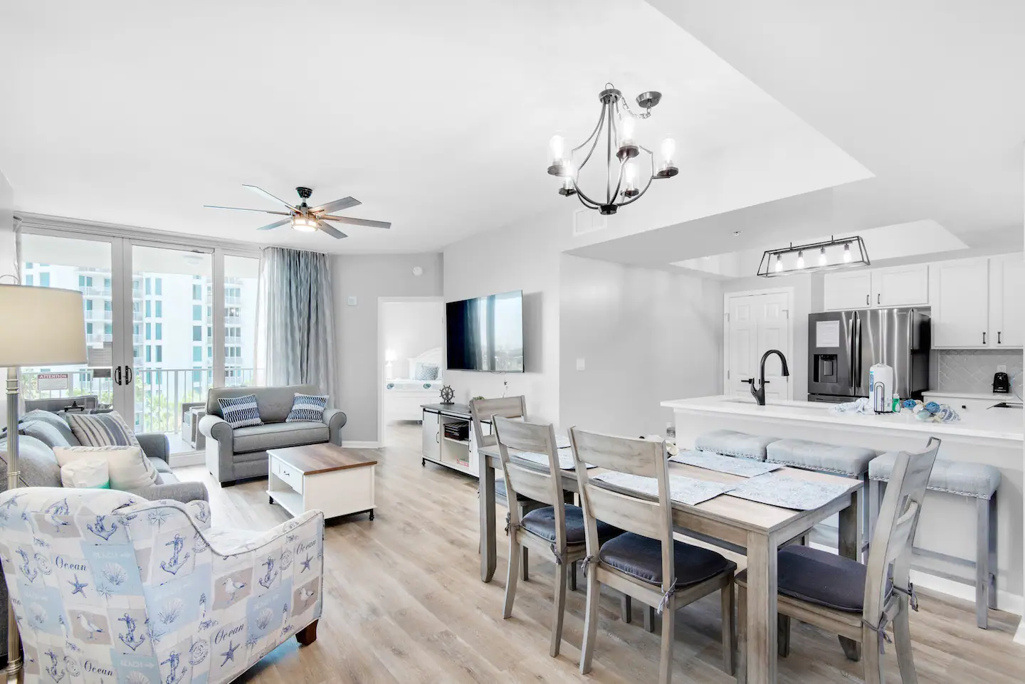 Living space with Queen sleeper sofa and Flatscreen TV.