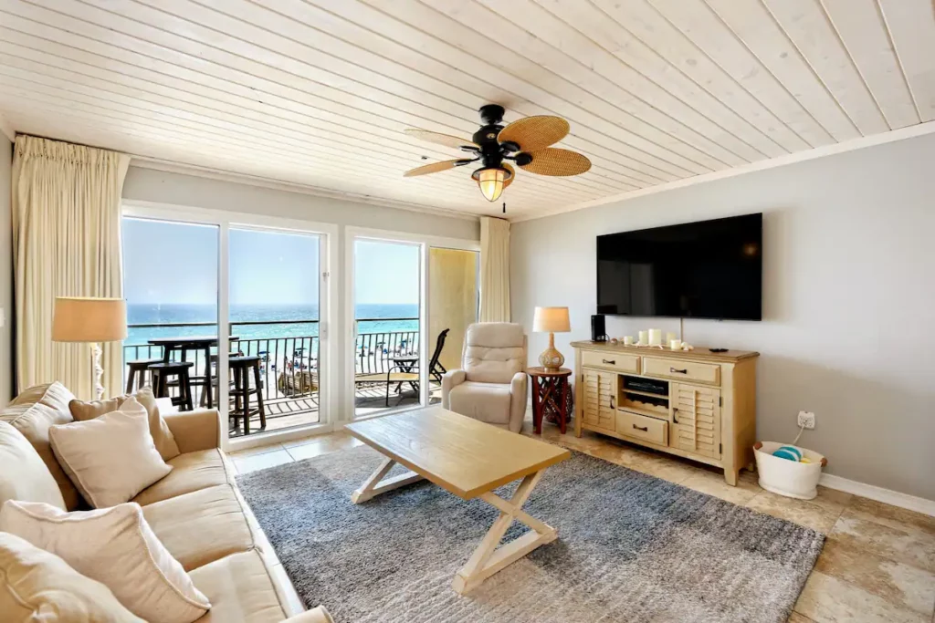 Best Airbnbs Destin
Deja View
Location: Destin, Florida