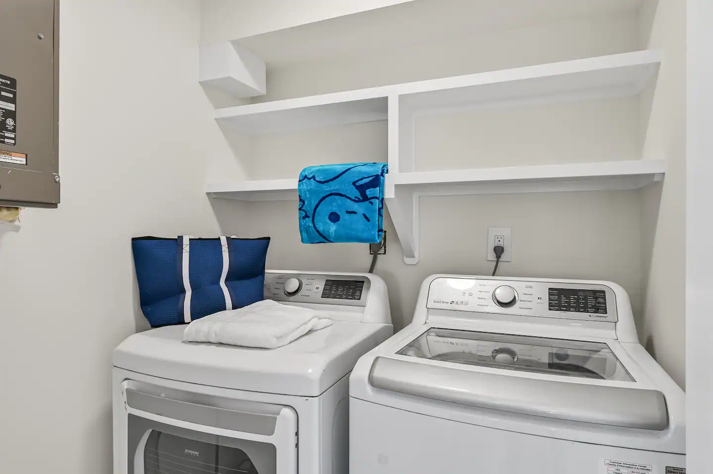 In case you need to wash some of your clothes, you got a laundry area here.