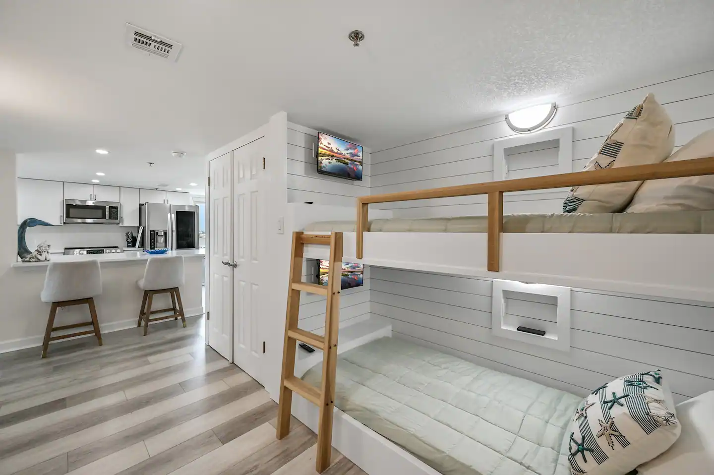 Double deck bed.